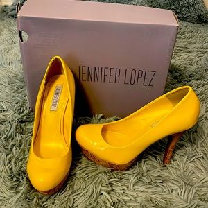Jennifer Lopez yellow platform heels size 8 1/2